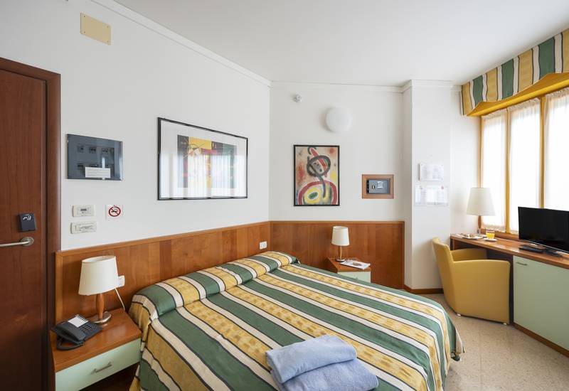 Camera_hotel_Luna_doppia_senza_balcone